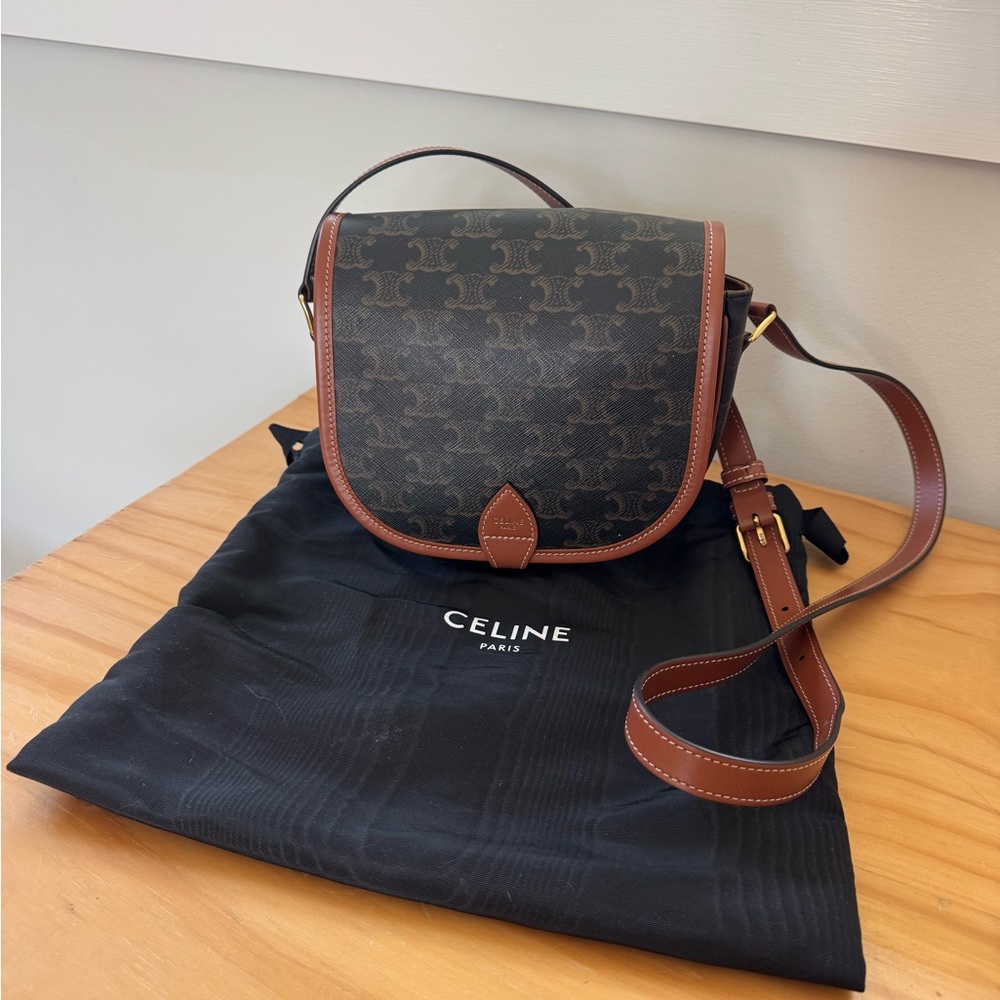 Celine Medium Folco bag in Tromphe convas & calfskin - excellent condition
